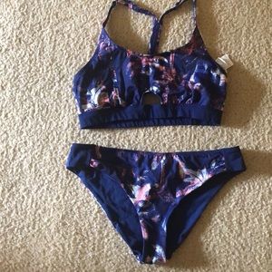 Roxy bikini size medium